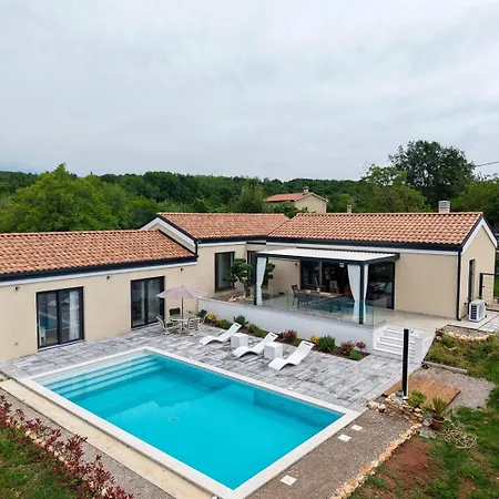 Herceg Paradiz Villa