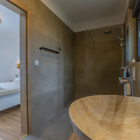 Herceg Paradiz Villa *